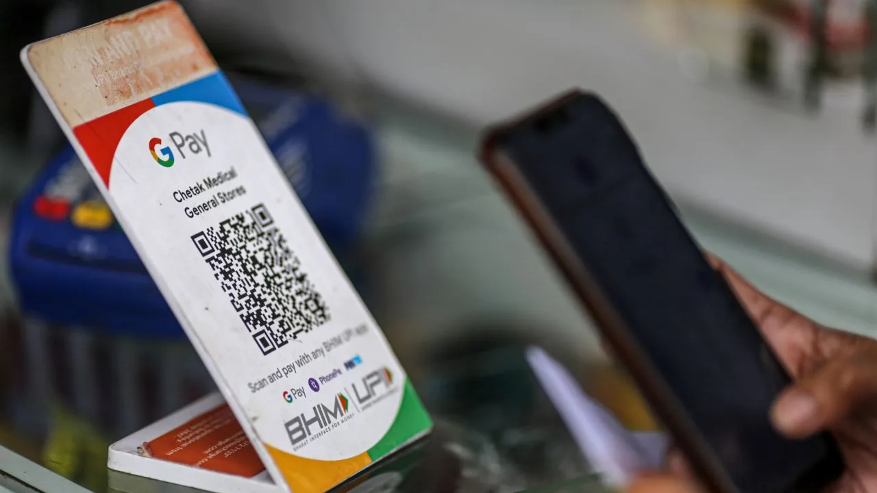 Restaurant QR Code Scam Alert: Hackers Using Fake Menu QR Codes to Steal Banking Data - Qr Code Scam | TIMESBULL