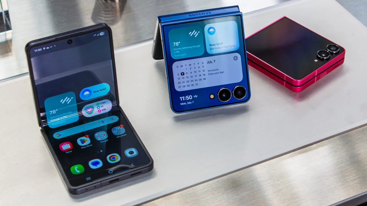 Samsung Galaxy Z Flip 8 Case Renders