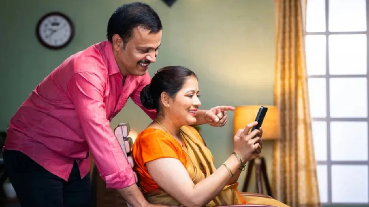 Post Office Scheme: Invest With Your Wife and Get Rs 8,633 Per Month, Know How - Husband Wife Post Office | TIMESBULL