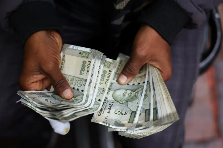 8th Pay Commission: Salary hike upto 400% in new pay commission? Know update