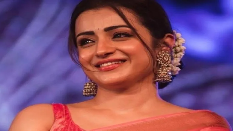 Trisha Krishnan Gorgeous Looks Win Hearts Again On Internet – Must See Viral Photos & Beauty Secret Inside