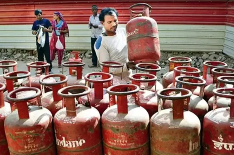 Cheap LPG Cylinder- How to Get an LPG Cylinder at Rs 300 Less, Check Eligibility and Benefits