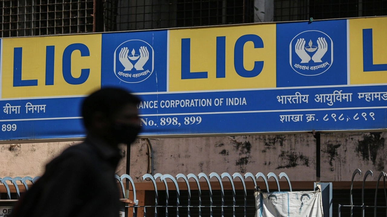 LIC Jeevan Lakshya vs Jeevan...