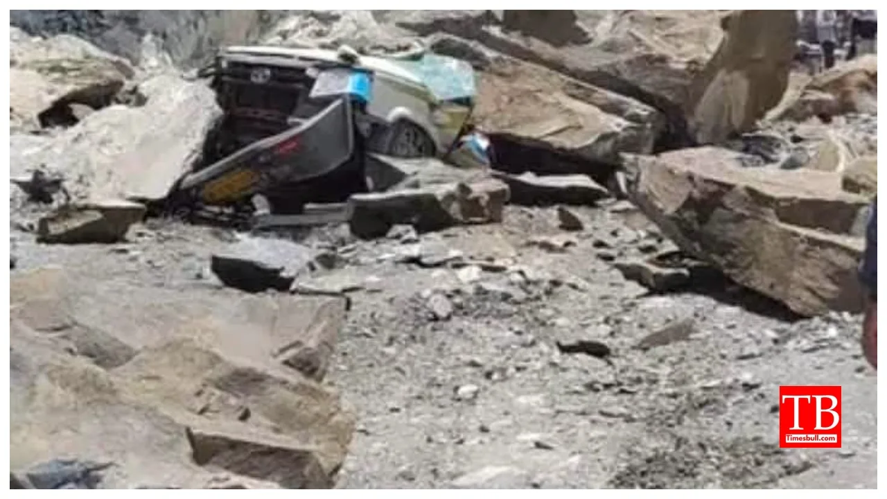 Himachal Accident – 13 Killed as Boulder Crushes on Taxi in Lahaul-Spiti
