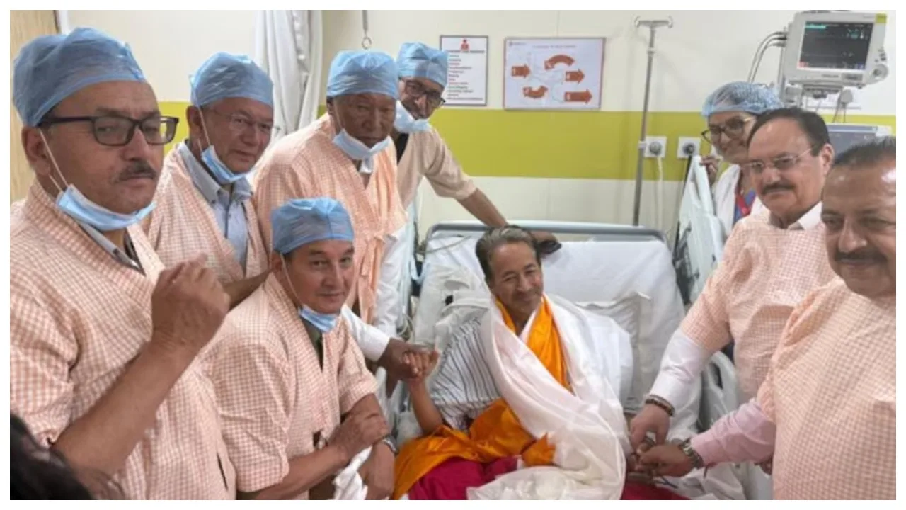 Sonam Wangchuk Ends Hunger Strike After 26 Days, Government Gives 3-Point Assurance, Watch Video
