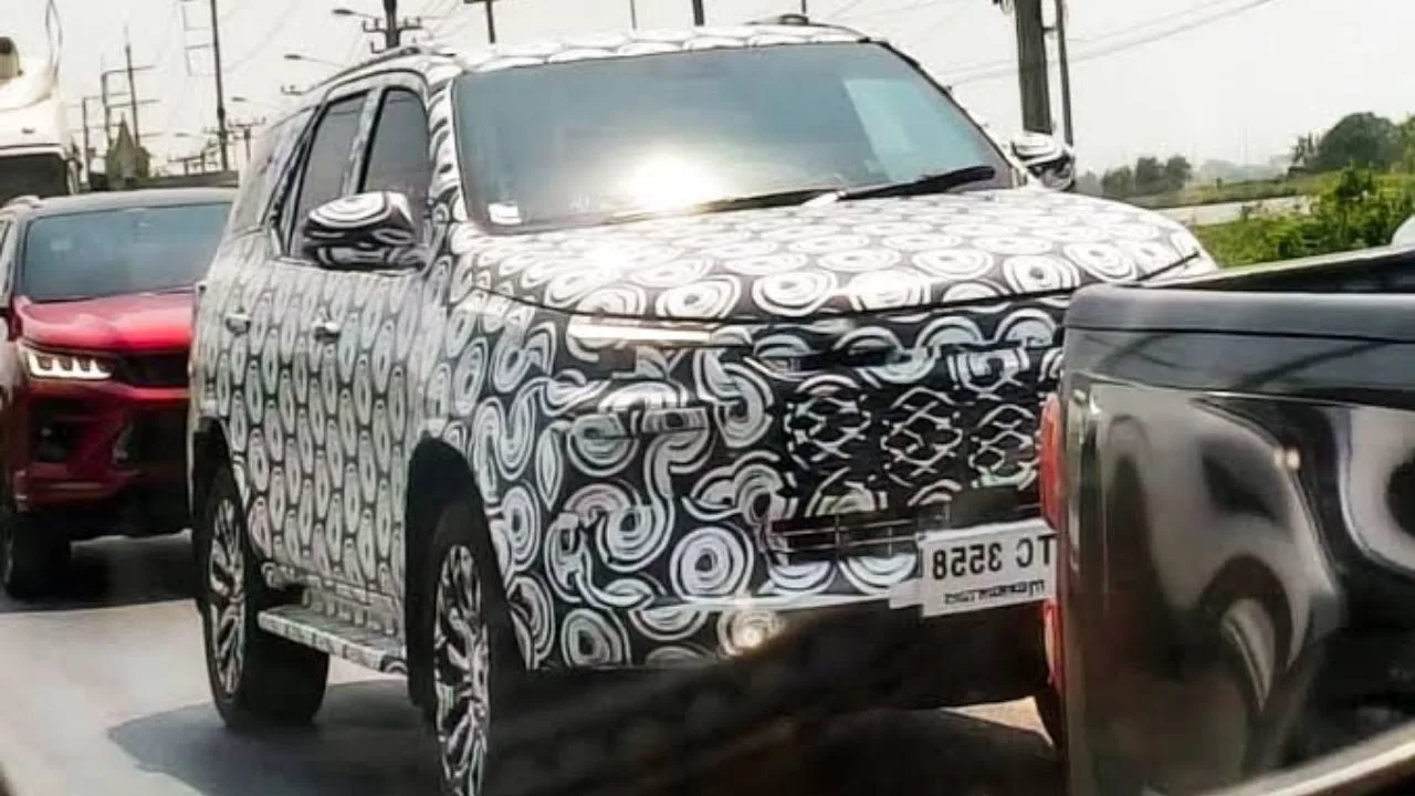 Next-Gen Toyota Fortuner 2027 – To launch with a hybrid powertrain and premium cabin - Image 2