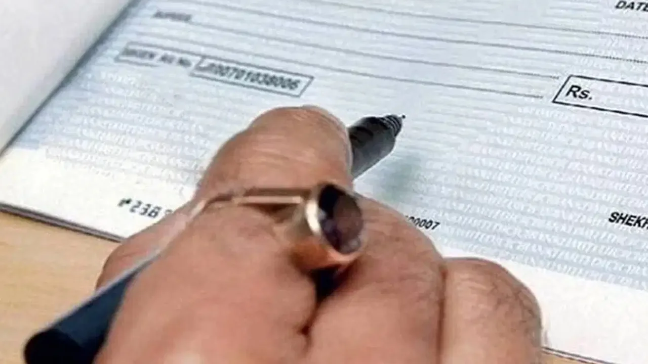 Cheque Book Rules Change: Have an Old Cheque Book? Complete This Work Before December 31