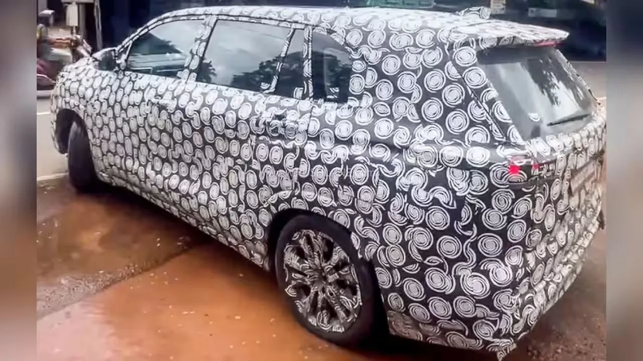 2027 Toyota Innova Hycross Facelift Interior Leaked – Here’s What’s Special - Image 1