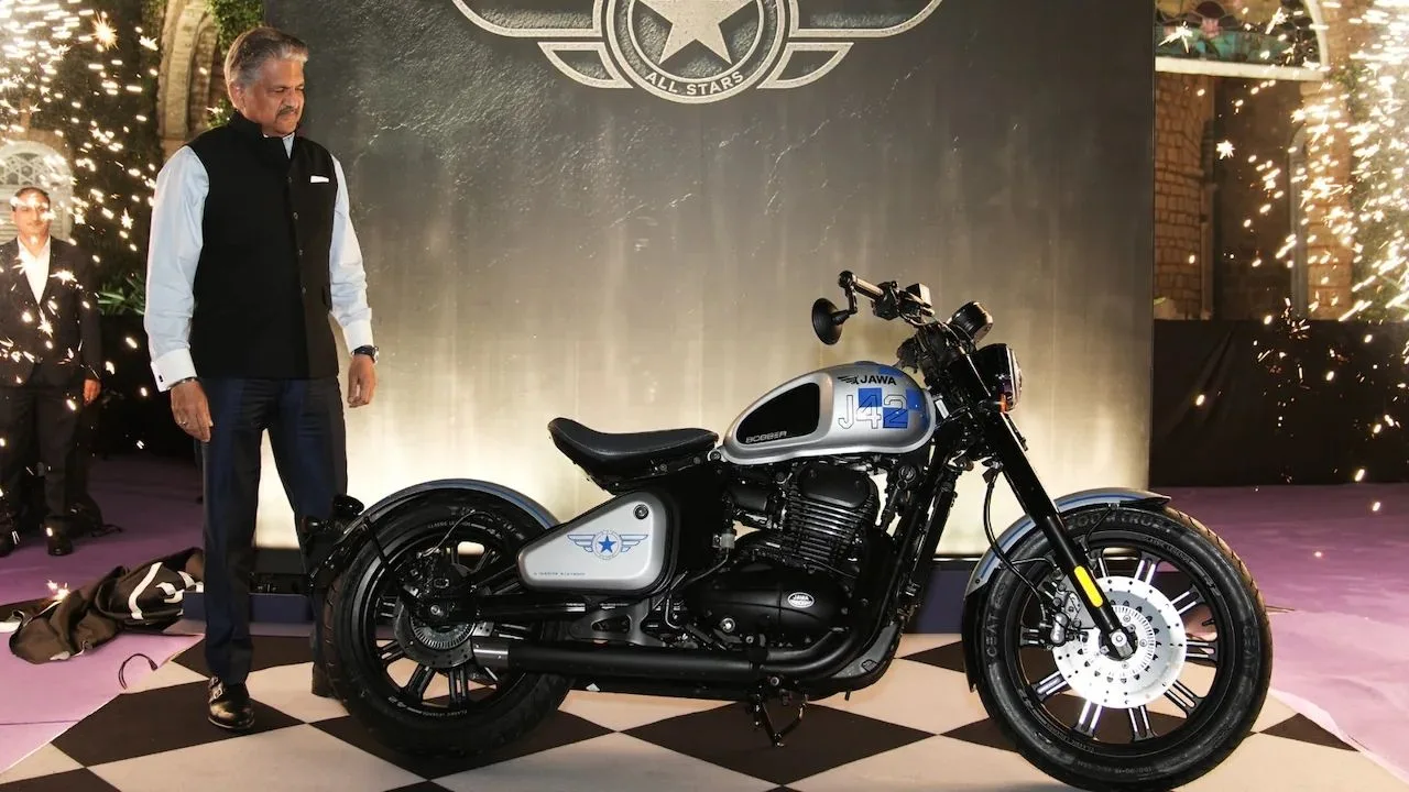 Jawa 42 Bobber All Stars Launched with New ‘Silver Knight’ Color Available for ₹2.08 Lakh - Image 1