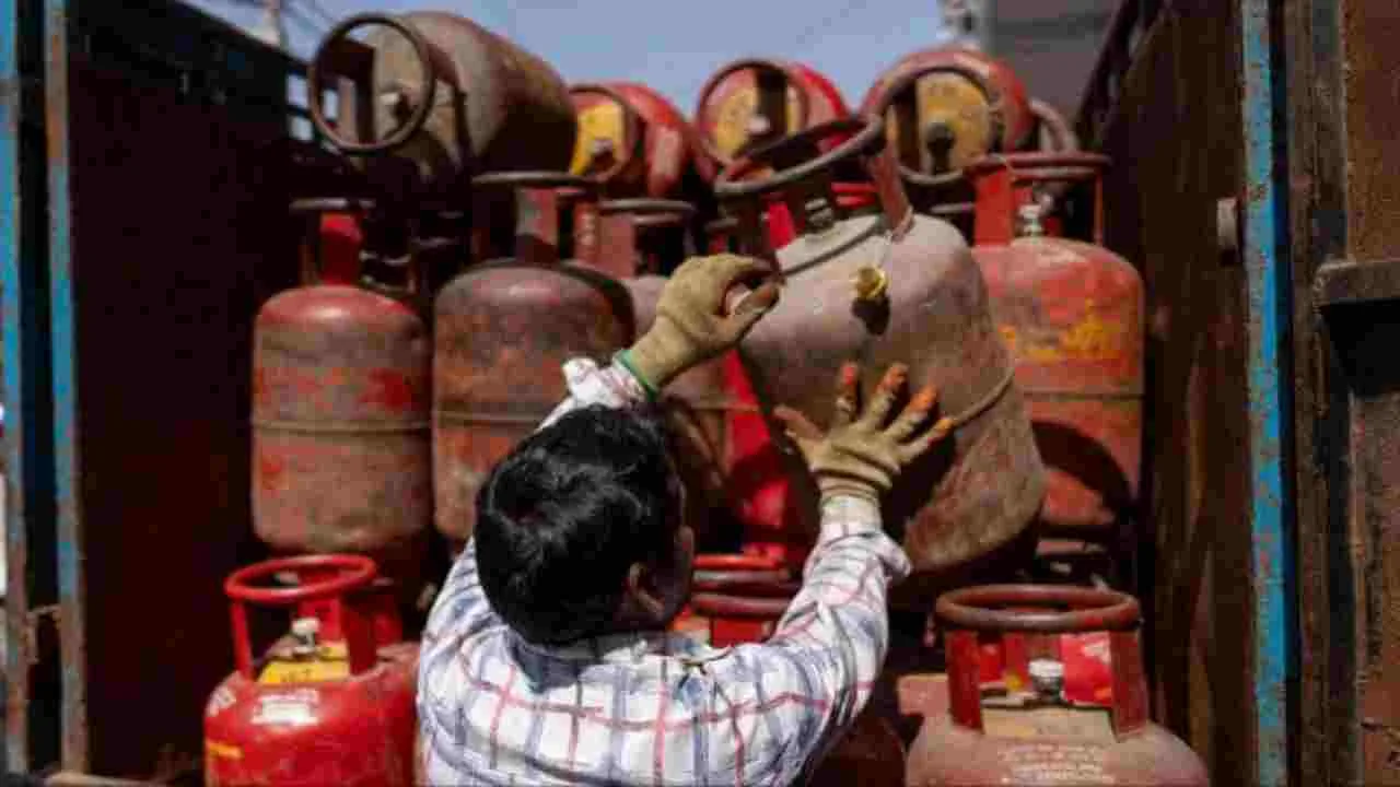 LPG Price– Show ID and Get Cylinder Only Rs 764, How?