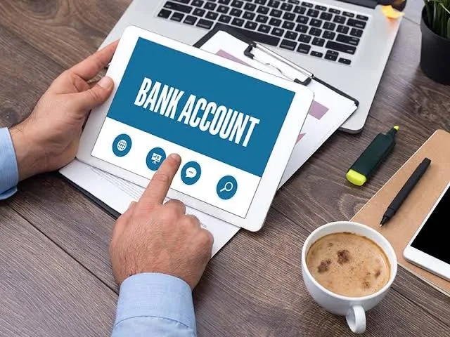 Savings vs Current Account – What is the Difference? Which One is Better for You? - Image 1