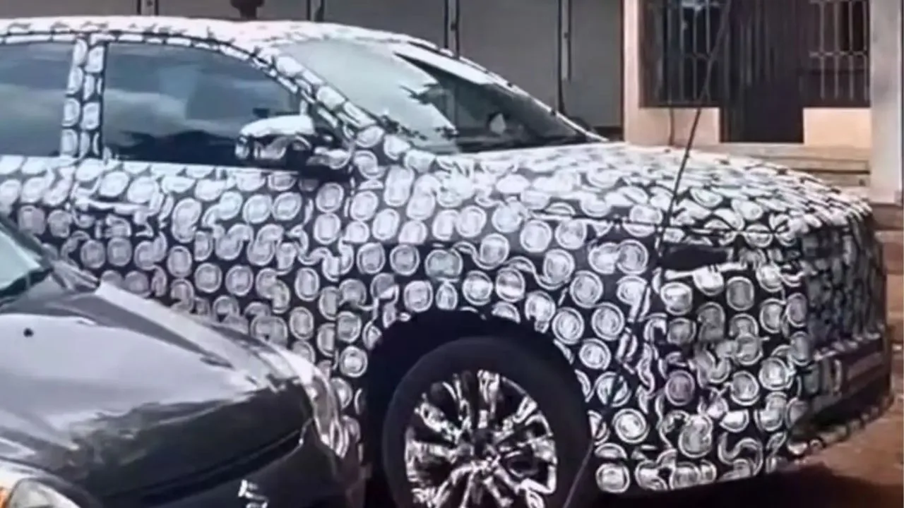 Toyota Innova Hycross Facelift – MPV seen testing with new powerful design, Check Details - Image 2