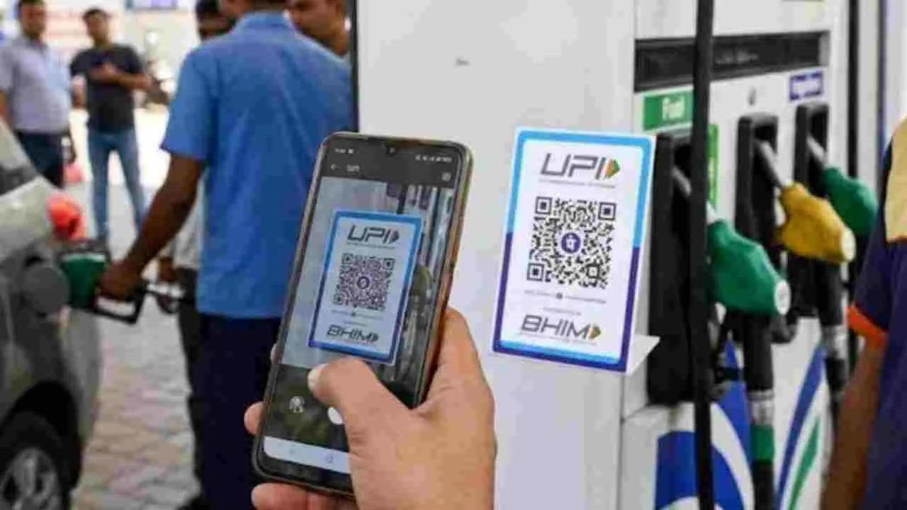 UPI Payments at Petrol Pumps: UPI Payment Blocked at Petrol Pumps? Indian Oil on Claim