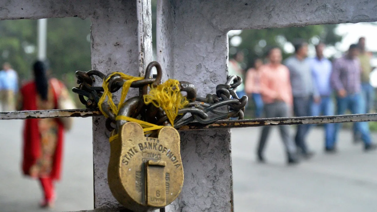Bank Strike Today: Banks to Remain Closed for 4 Consecutive Days, Check Dates