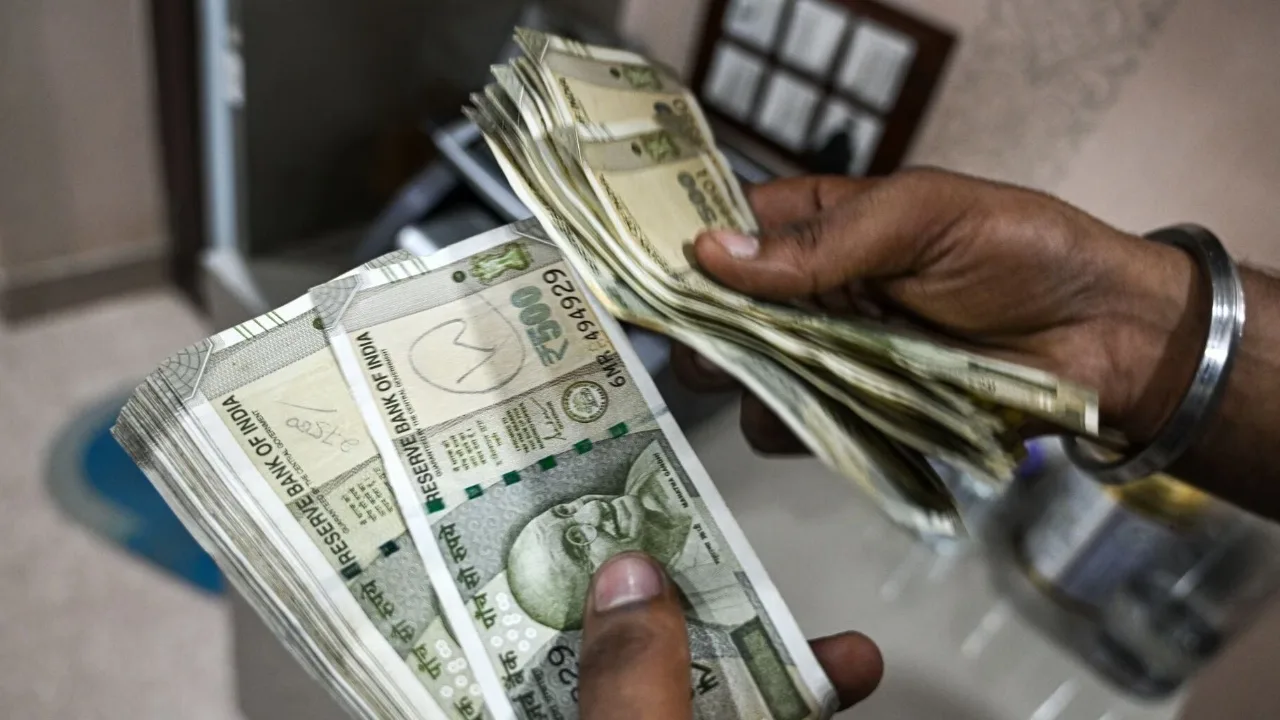 DA Hike: How Much Will Employees Get Monthly at 64% DA? Check Full Calculation