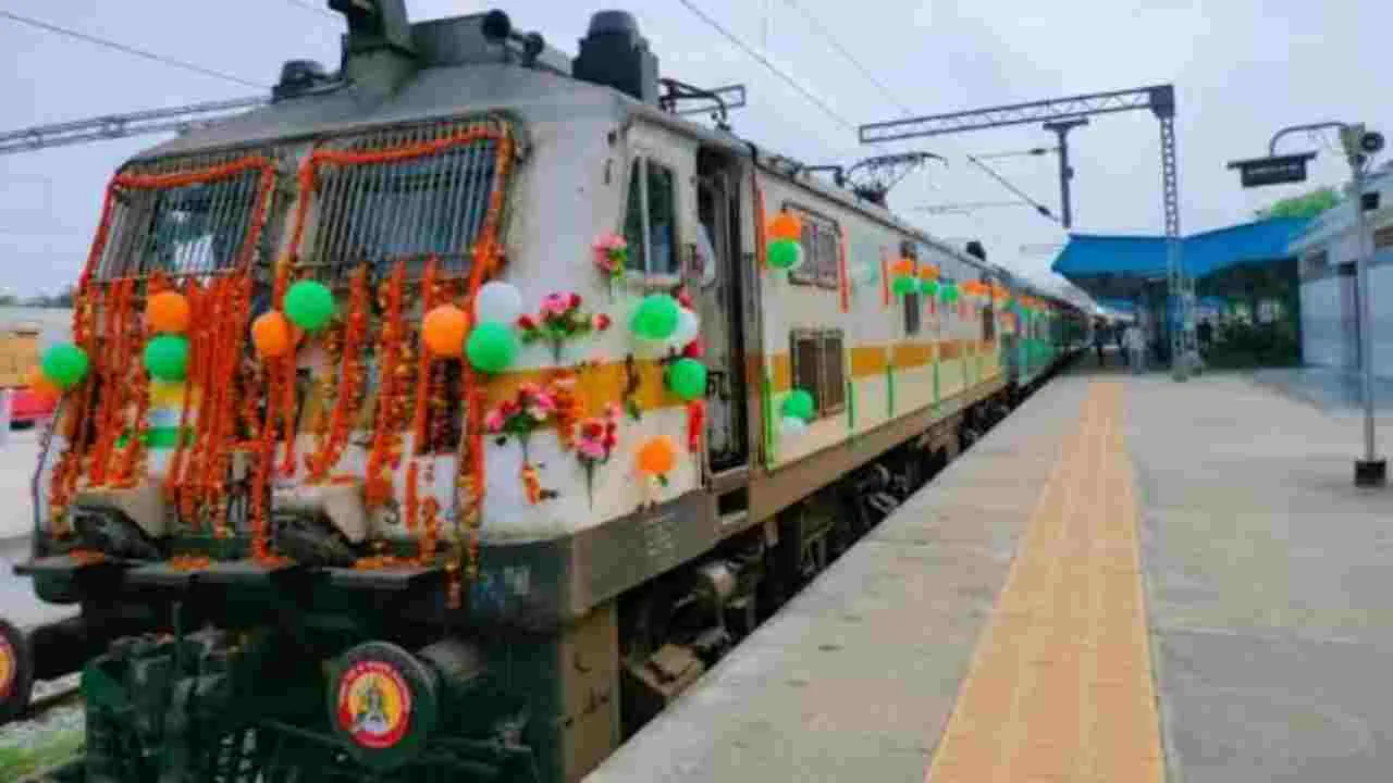 Dussehra-Diwali Special Trains: Bookings Open Today for 10 Special Services, Check Now