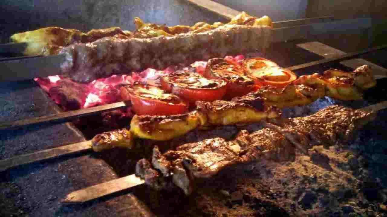 Govt to Introduce New Rules for Veg and Non-Veg Food in Hotels and Restaurants