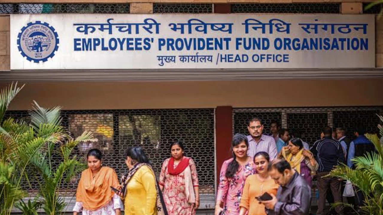 EPFO- Salary Cut in September? Know the New EPFO Wage Ceiling Rules