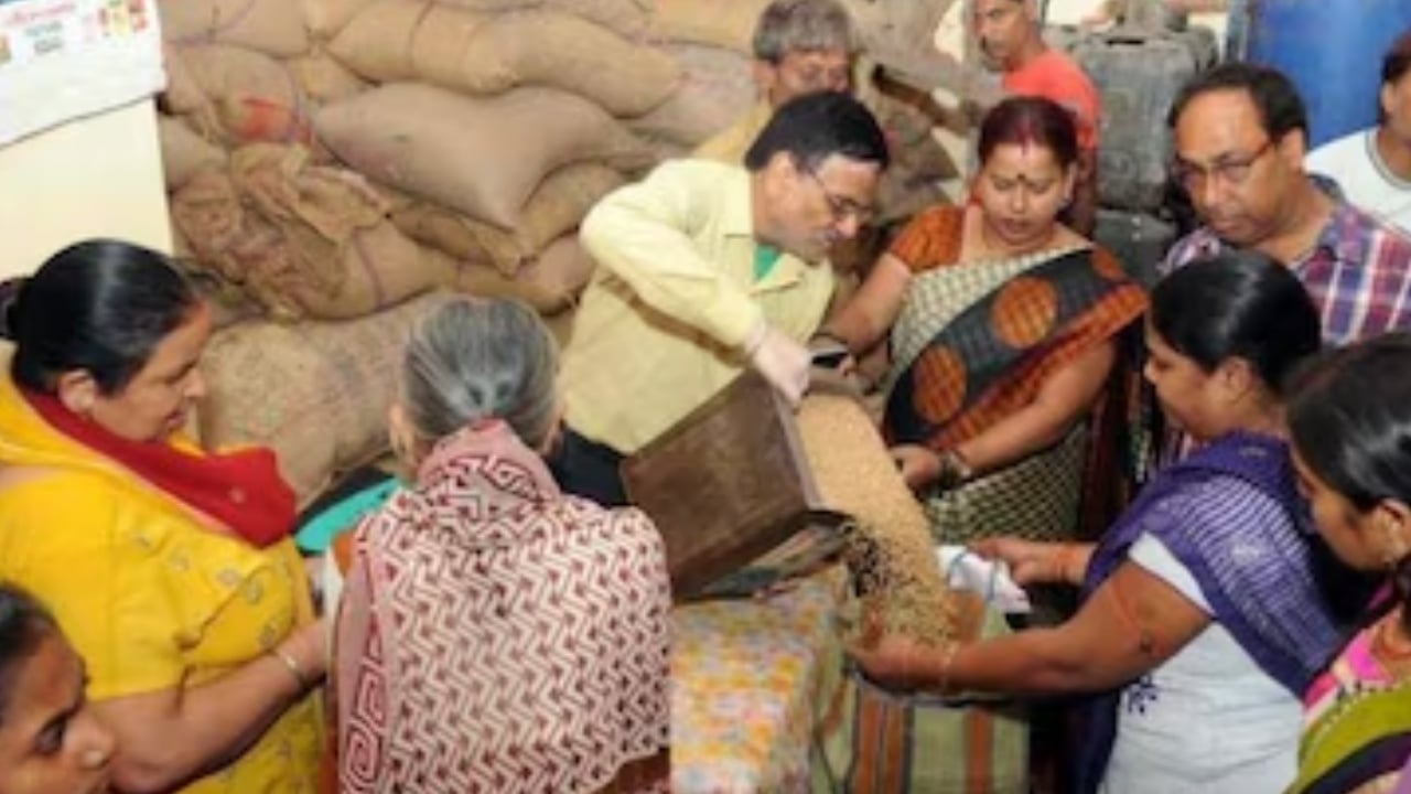 PMGKAY Free Ration: Eligible Beneficiaries to Get Free Food Grains, Check How?