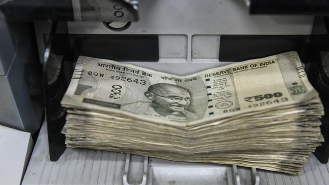 Employees Salary Hike: Salaries Increased by 25%, Check New Salary Details