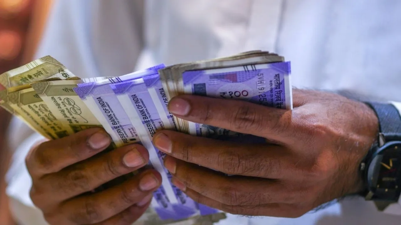 DA Hike- Central govt employees will receive a DA hike this Diwali? Find out Now