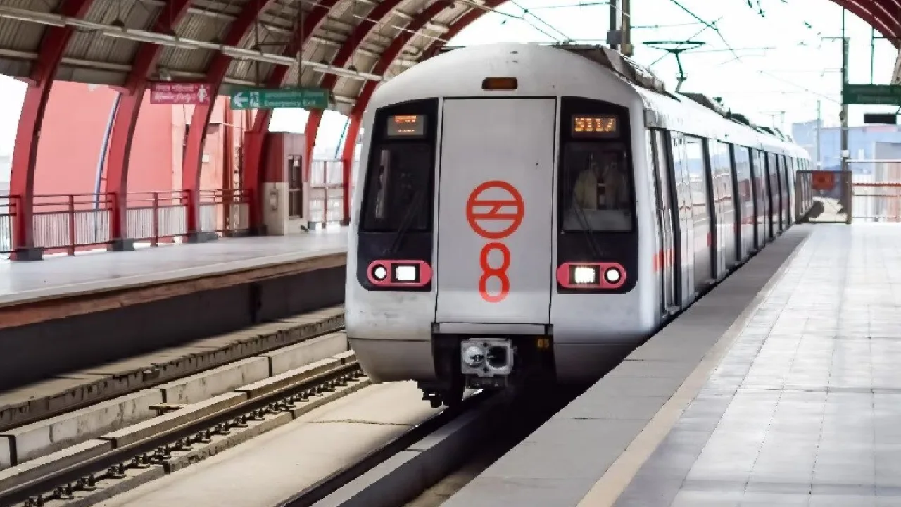 Metro Update: Entry and Exit Restrictions at 6 Stations Today, Check Full Advisory