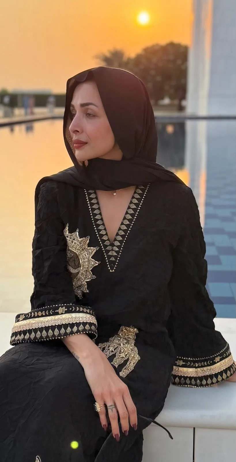 Malaika Arora Abu Dhabi Mosque Visit Sparks Religion Questions – Fans Ask ‘Did She Convert?’ — Sarvesh Shashi’s Name Linked - Image 1