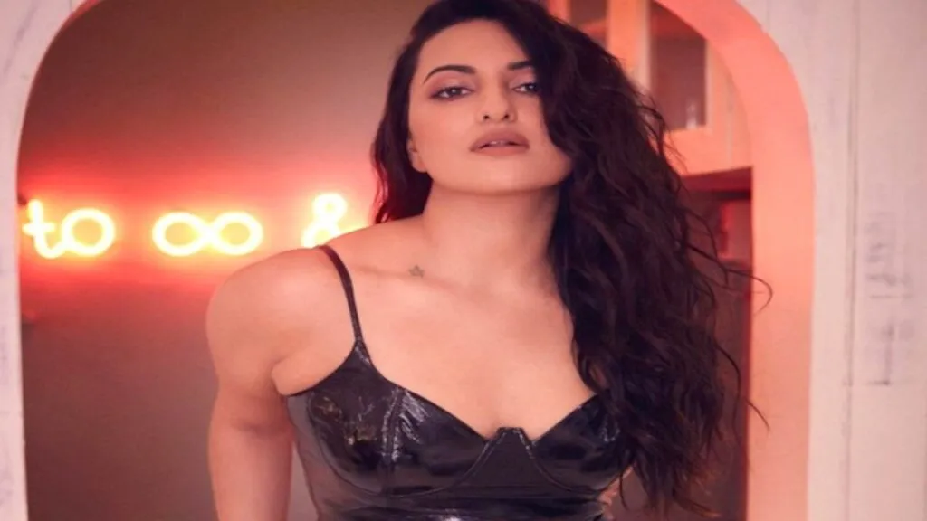 SONAKSHI SINHA 7