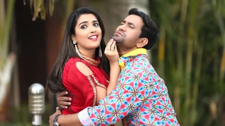 This Actress Is Dinesh Lal’ Lucky Charm, ‘Nirahua Hindustani’ Was Made When He Had No Work