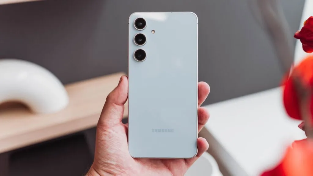 Samsung Galaxy S24 FE 5G Phone Now Available ₹28000 Cheaper